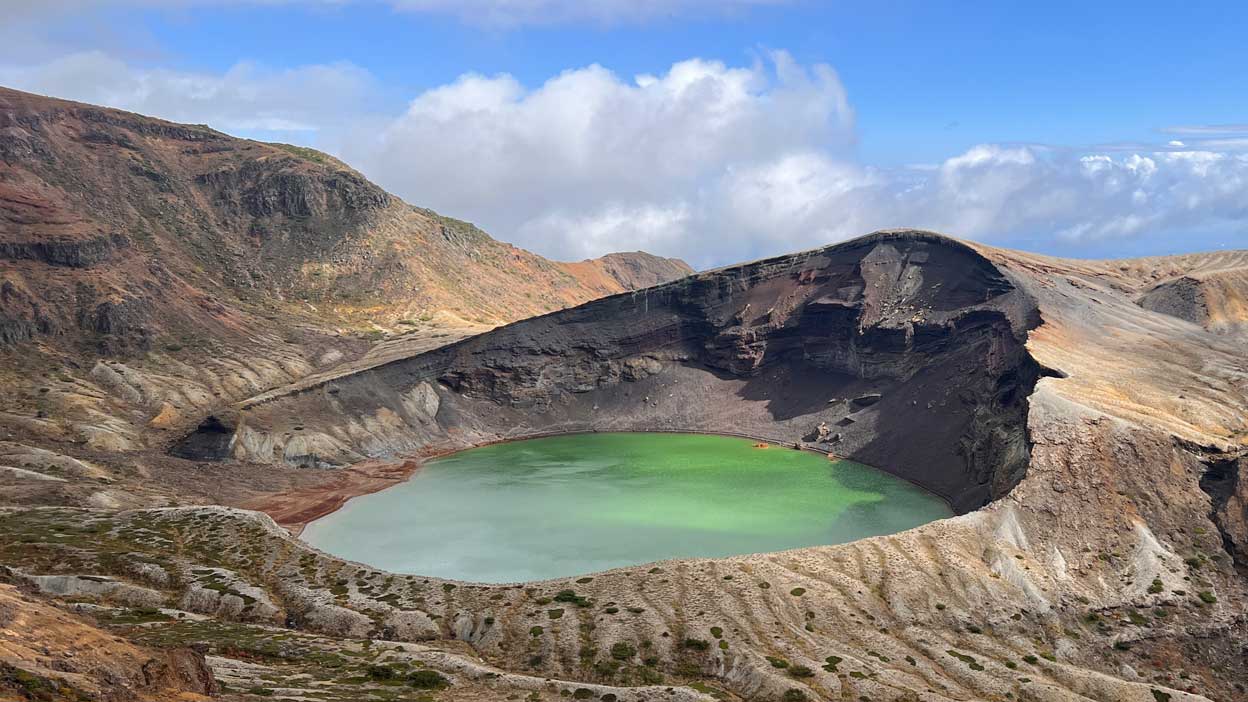 世界健行愛岳首頁輪播圖日本藏王岳禦釜湖